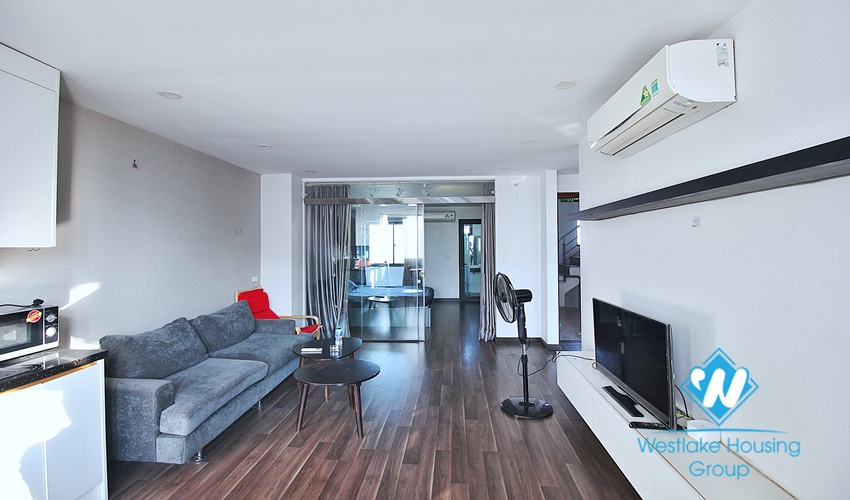 Nice and good price apartment for rent in alley 31 Xuan Dieu st, Tay Ho
